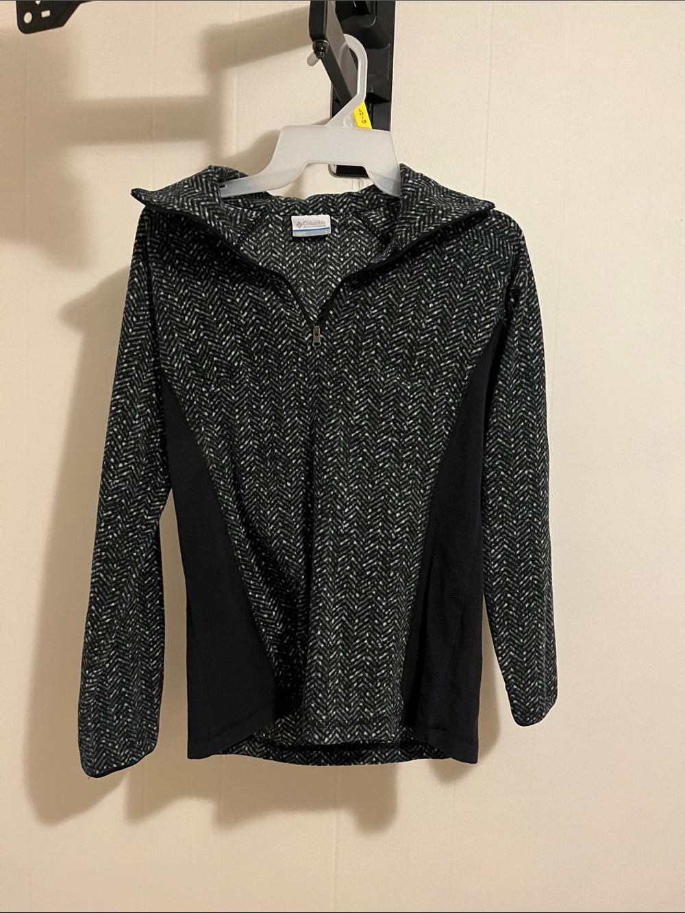 Columbia Black Heather Zip-Up Sweater with Side Panels